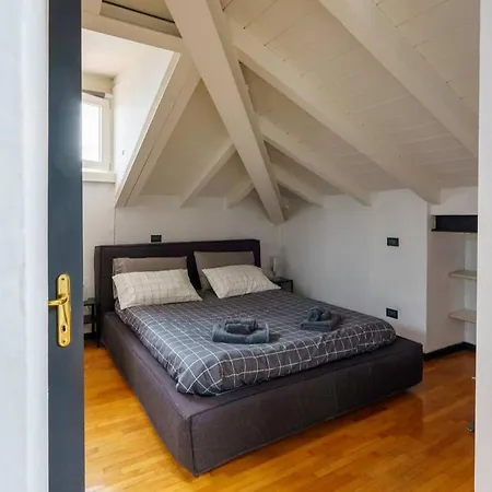 Apartamento N8 - Elegante Mansarda Vicino Al Centro