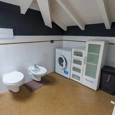 N8 - Elegante Mansarda Vicino Al Centro Apartamento Brescia
