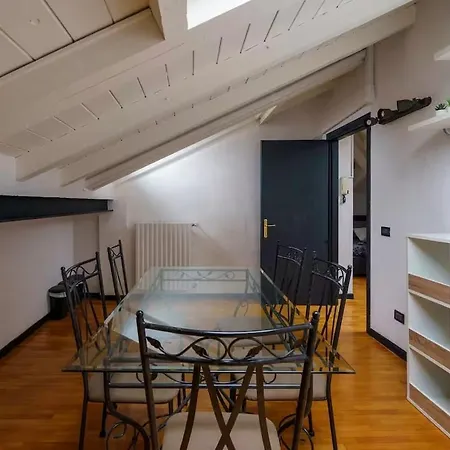 N8 - Elegante Mansarda Vicino Al Centro Апартаменты